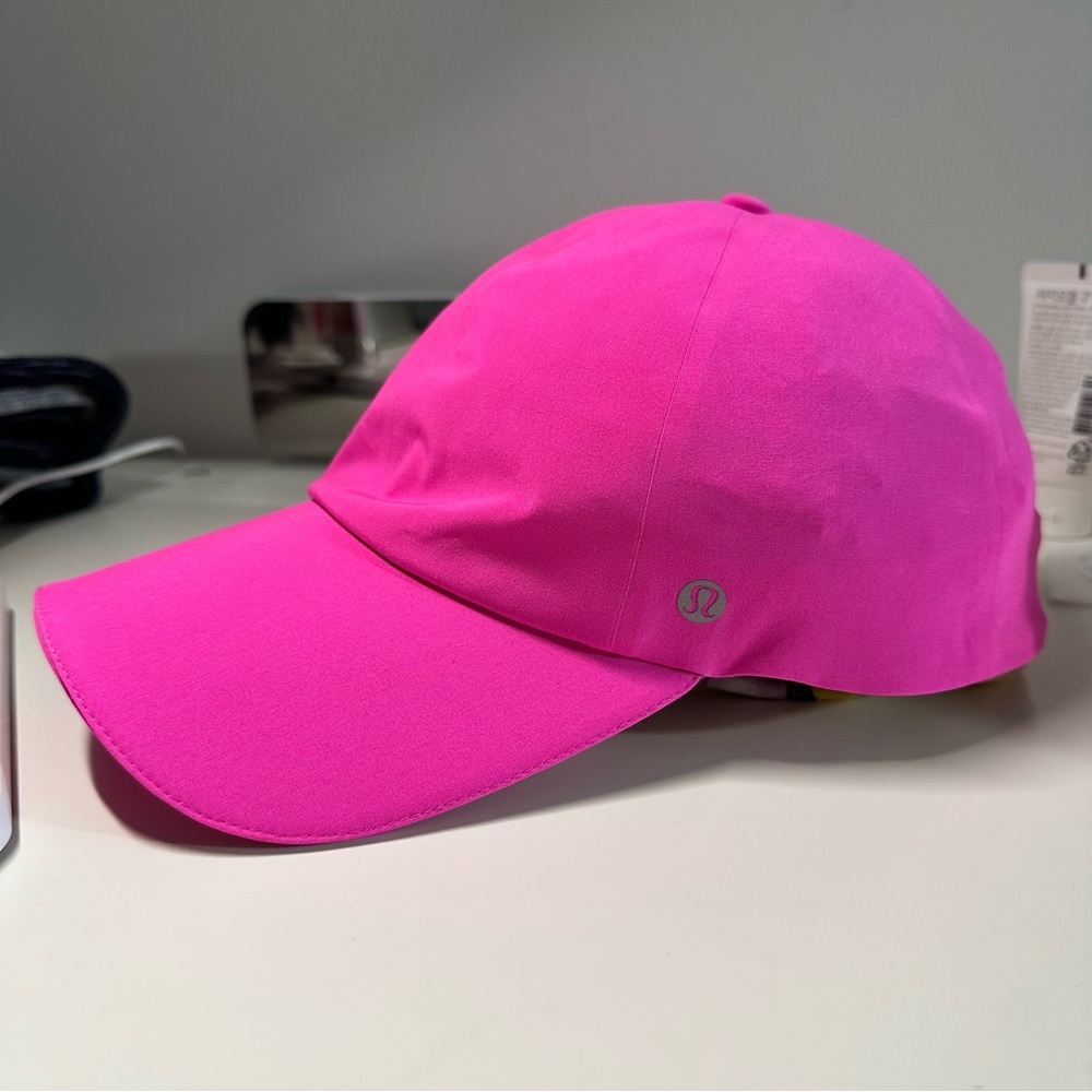 LULULEMON 💖 NWOT Sonic Pink Hat